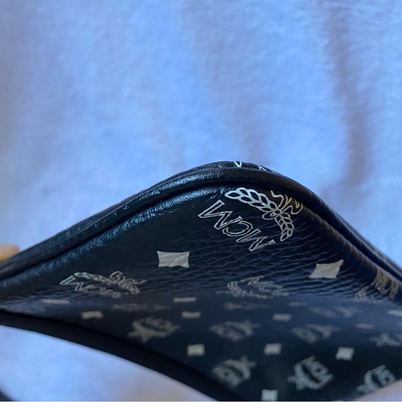 MCM Visetos Signature Logo Small Clutch Pouch Wristlet Purse Black & White - Picture 5 of 15